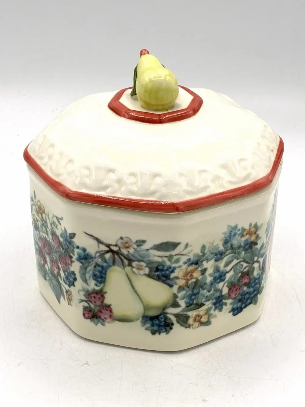 Avon 1988 Sweet Country Harvest Pear Canister – Vintage Ceramic Kitchen Crock
